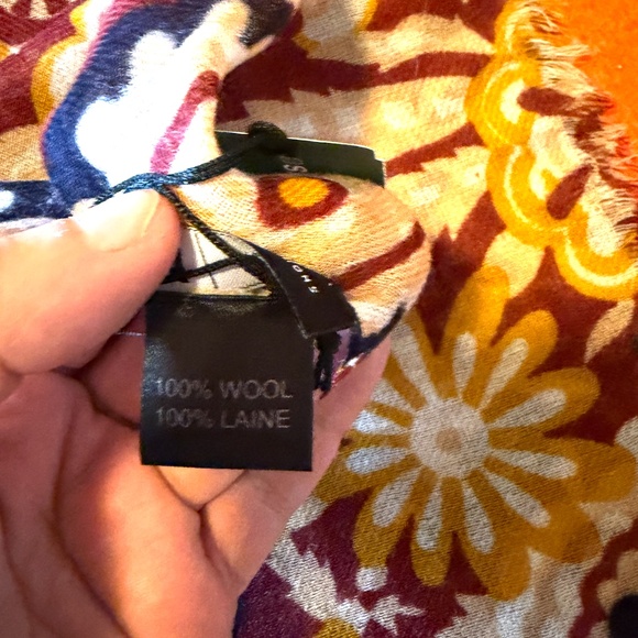 Unisex burgundy and cream floral lightweight pure wool scarf NWT - Picture 5 of 8